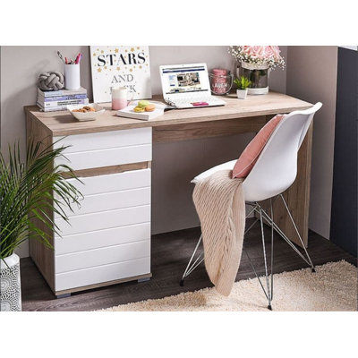Kyreigh Computer Desk