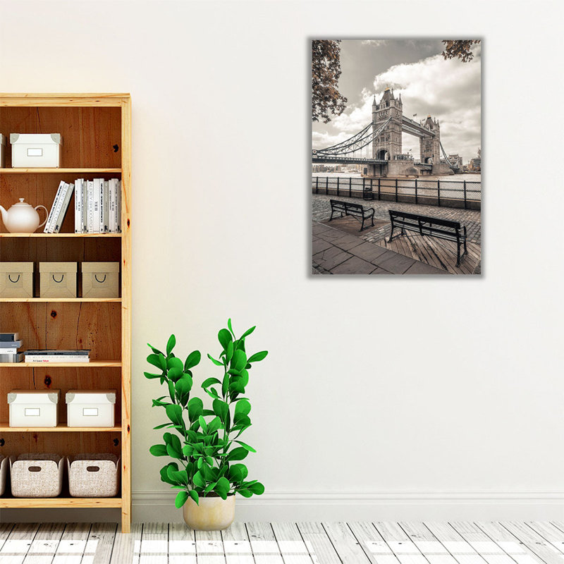 Thames Promenade with Tower Bridge, London - reproduction d'art sur toile, H 24 po x l 18 po