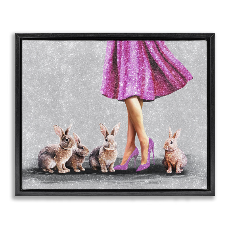 «Chic Woman with Rabbits» par Svetlana Aleynikova, H 25 po x l 31 po, Cadre flottant noir de jais