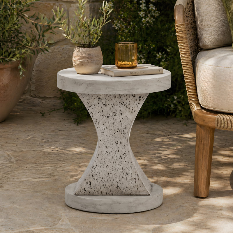 Table de bout 17,5 po en forme de sablier sur pied en sablier léger, entièrement assemblée pour l'intérieur et l'extérieur couvert