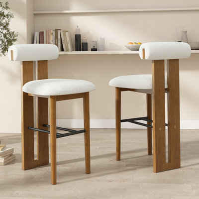 Ensemble de tabourets d'intérieur rembourrés fabriqués à partir de bois provenant de sources durables, idéal pour divers styles d'intérieur et sièges confortables