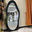 Miroirs pleine grandeur en bois manufacturé de forme libre-129442360