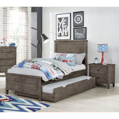 Ollis Solid Wood Piece Bedroom Set