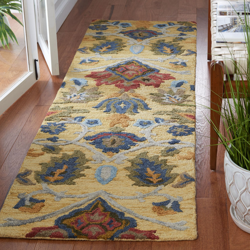 Tapis floral en laine touffeté à la main Haimes, Tapis de couloir 2 pi 3 po x 8 pi, Gold/Navy