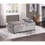 Banc contemporain en velours gris brunâtre avec lit escamotable et options de rangement polyvalentes