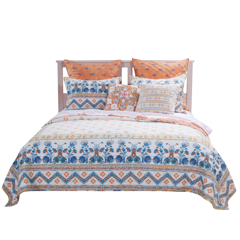 Aleena Ivory Reversible King Microfiber Quilt Set