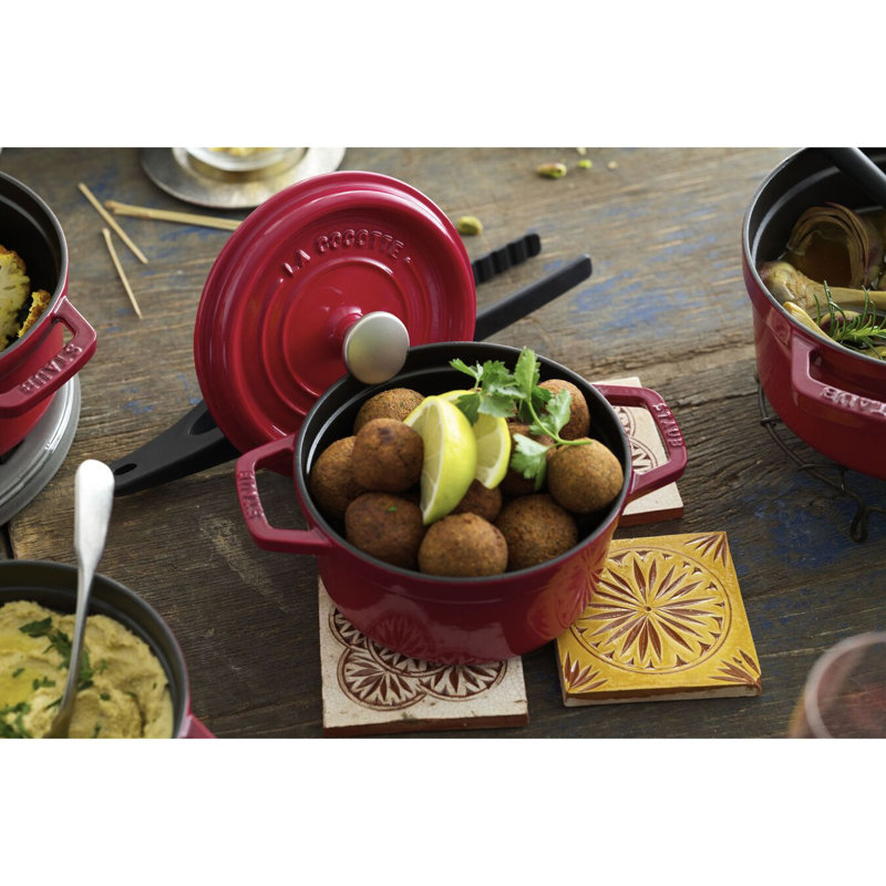 La Cocotte Cast Iron Round Cocotte, 2.75 quarts, Cherry
