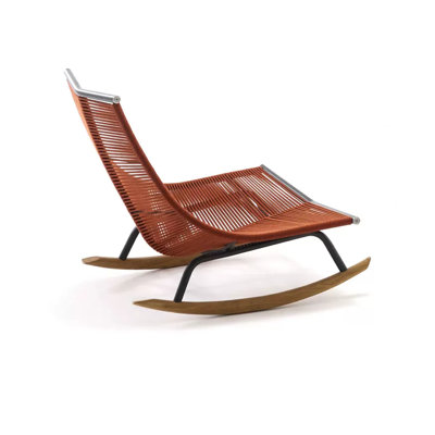 Chaise berçante en rotin
