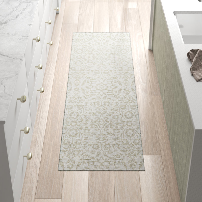 Floral Indoor / Outdoor Rug, Runner 2'3" x 7'6"