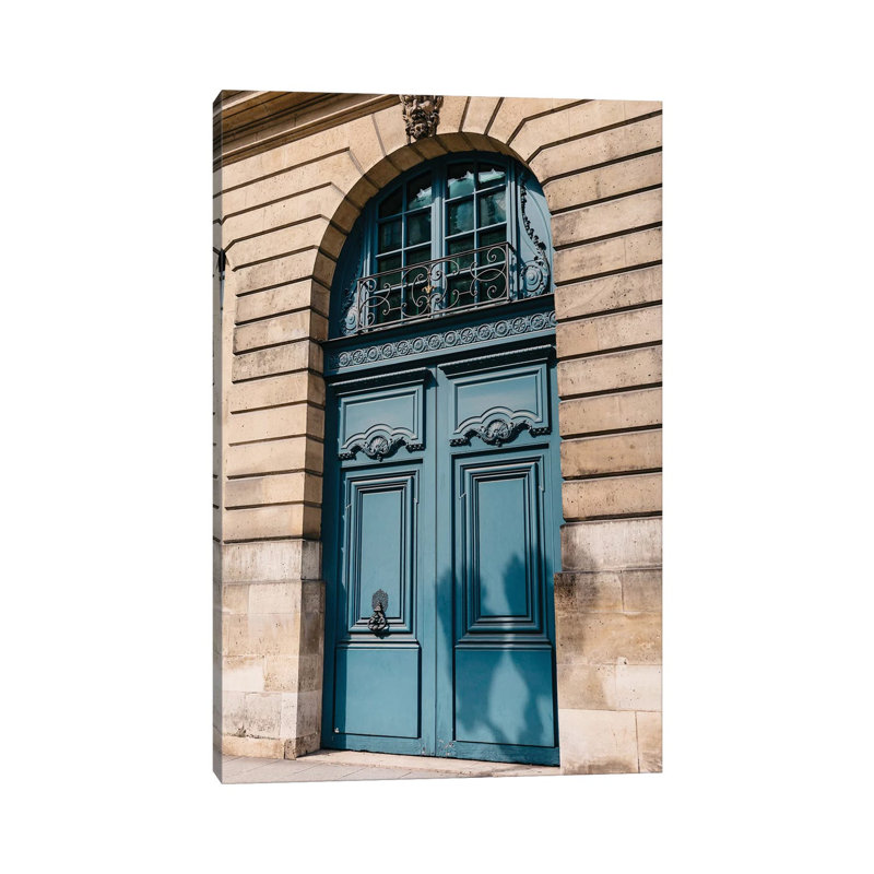 «Paris Doors VI» par Bethany Young, reproduction de photo sur toile tendue, H 60 po x l 40po x P 1,5 po