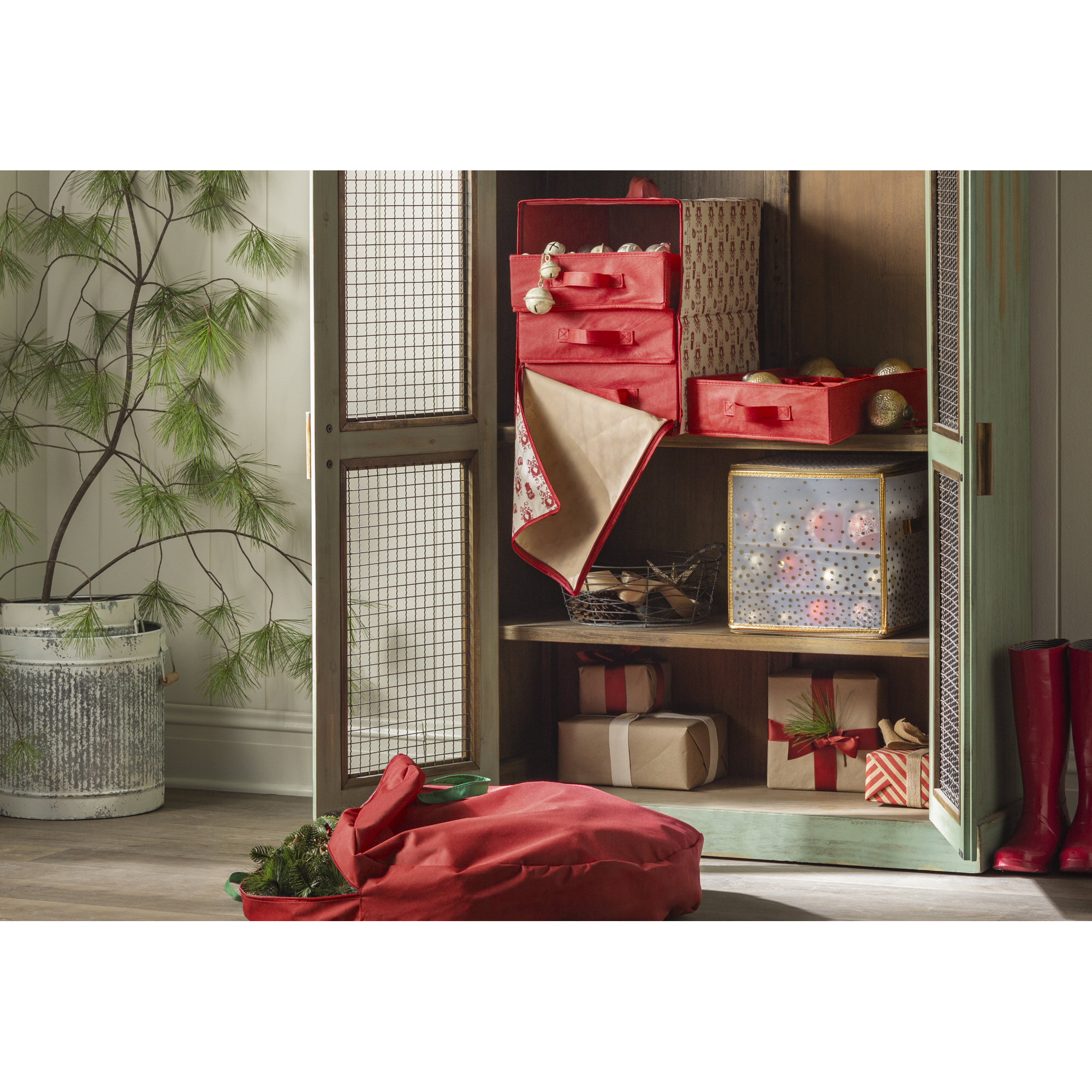 Wickley Wreath Storage