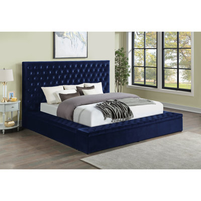 Capriola Bed