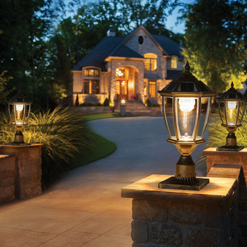 20"(H) Golden Solar Powered LED Outdoor Lantern, Vintage Garden Light With Elegant Glass Design For Pathways,Yards, And Patios (1-Pack)