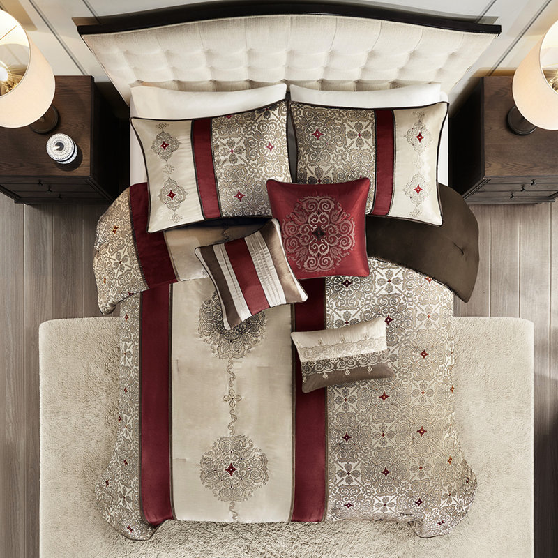 Grand lit - rouge avec coussin de 18 po x 12 po et coquille, Red, Grand édredon et 6 pièces supplémentaires