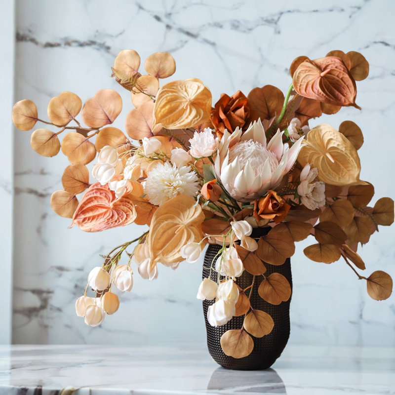 Ornement en forme de bouquet simulé