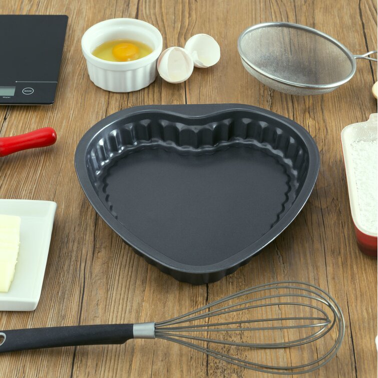 Cuisinart 4-pc. Nonstick Mini Heart Pan Set