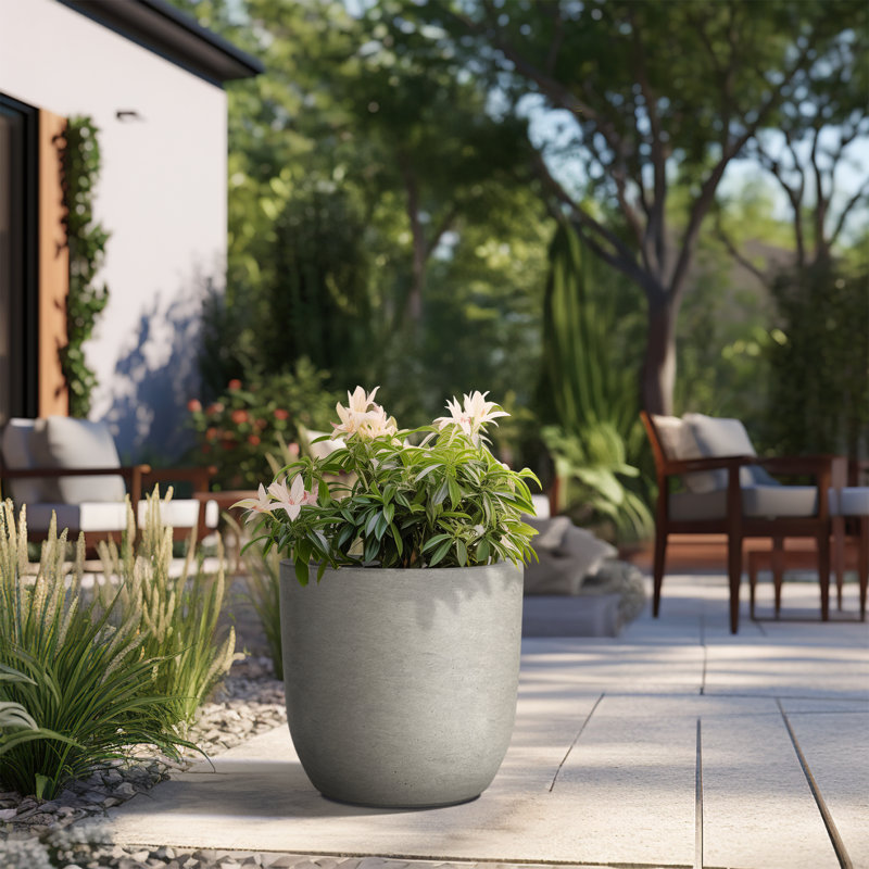 Pot à fleurs en béton Karola, Jaune pâle, H 15,5 po x l 17 po x P 17 po