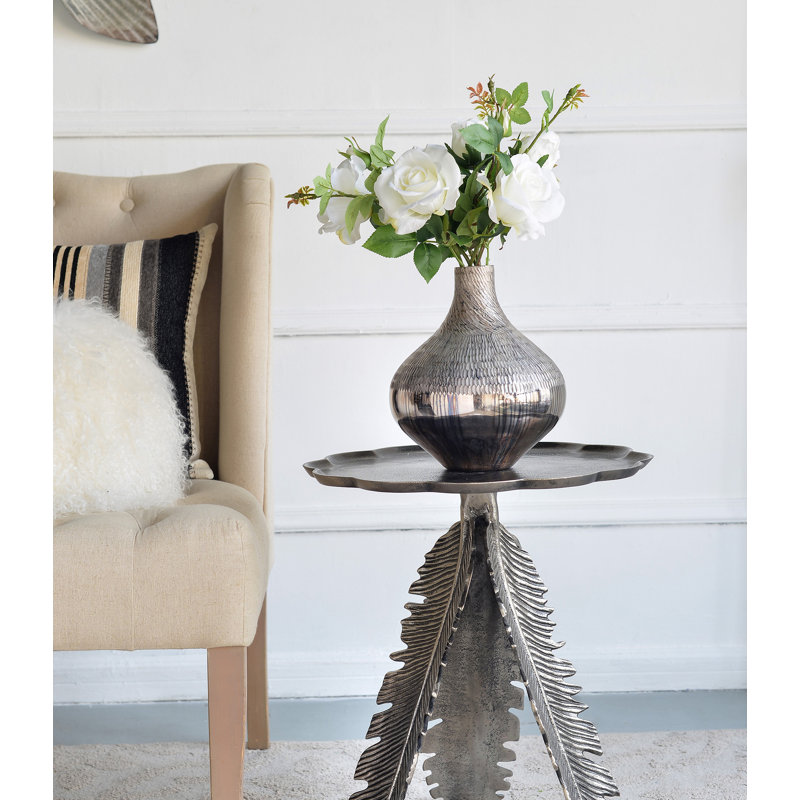 Table de bout, table d'appoint