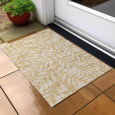 Malek Washable Floral Indoor / Outdoor Rug