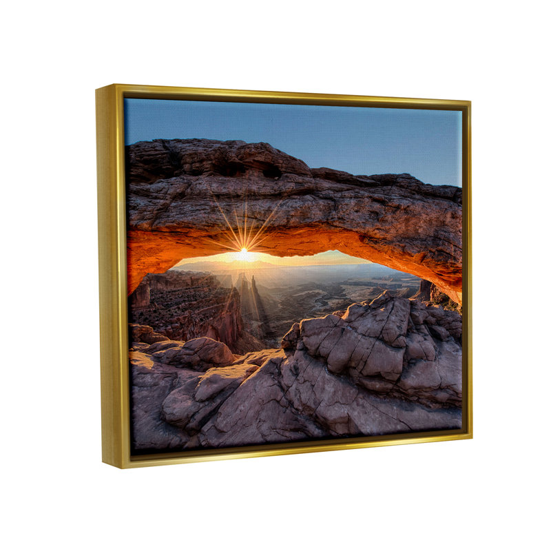 «Millwood Pines Desert Mesa Arch Landscape», art mural sur toile flottante par Lena Owens, H 25 po x l 31 po x P 1,7 po