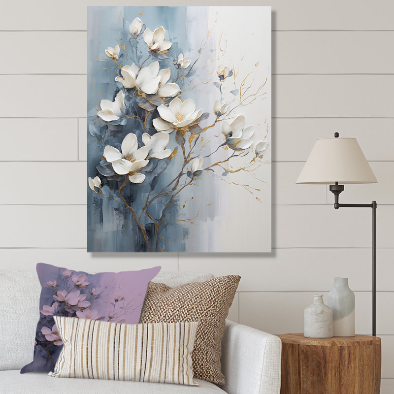«Magnolias II», art mural bleu et blanc sur toile, Toile tendue, H 32 po x l 16 po x P 1 po