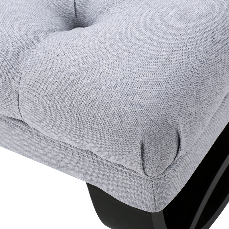 Gris avec capitonnage sophistiqué, coutures en losange et pieds en demi-cercle tendance pour la décoration intérieure