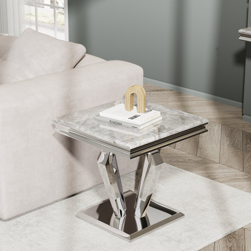 Ensemble de 4 tables de bout argentées, table d'appoint carrée de luxe avec 4 bases géométriques en miroir