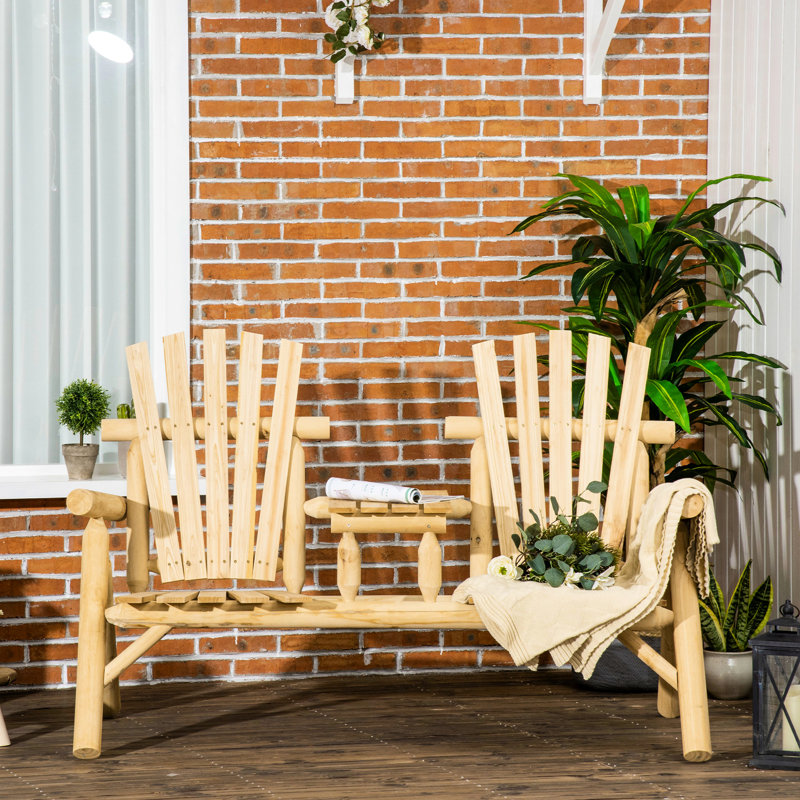 Ensemble de jardin avec table et chaises en bois, foyer extérieur pour porche, terrasse ou jardin, tons naturels.