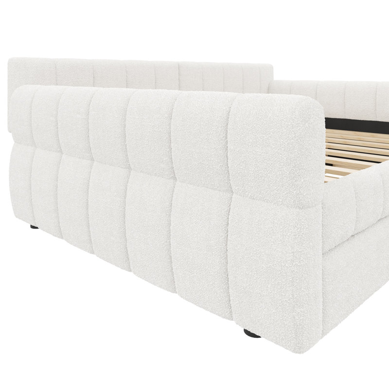 Upholstered Daybed With Usb And Trundle, White