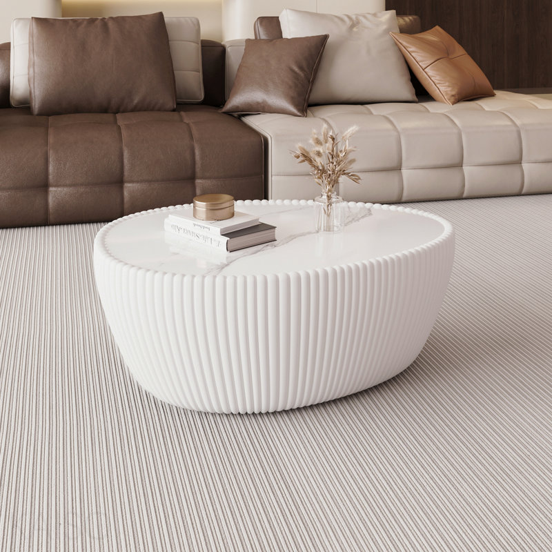 Table basse en forme d'œuf Goose