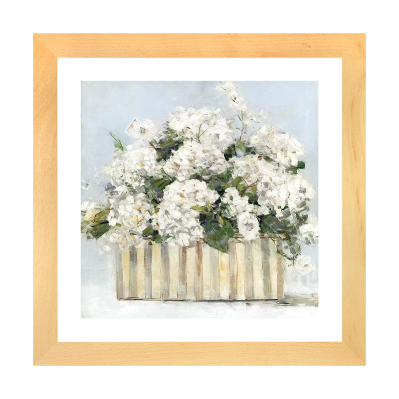 Sweet Hydrangeas par Sally Swatland - reproduction d'art, H 24 po x l 24 po x p 1 po, Papier encadré de bois naturel