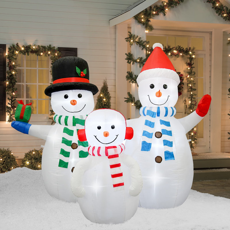 Décoration gonflable famille de bonhomme de neige