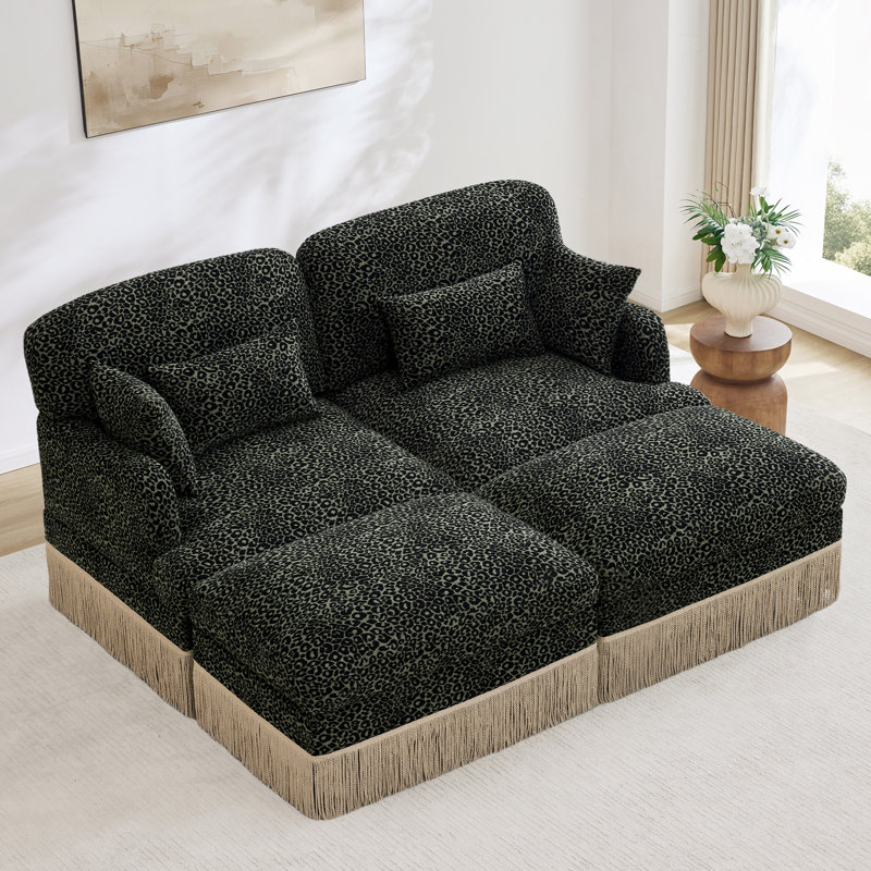 Canapé en chenille à imprimé léopard avec repose-pieds mobile, siège ergonomique profond, garniture à pampille, conception modulaire et assemblage sans effort pour les espaces de vie.