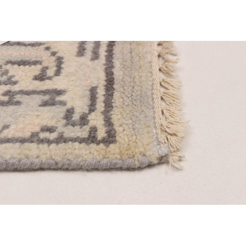 Tapis gris clair Royal Oushak 2 pi 6 po x 7 pi 9 po