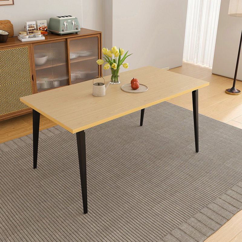 Table de salle à manger moderne de 63 pouces, plateau de table en bois et pieds en fer résistant à la rouille, table de cuisine rectangulaire pour 6 à 8 personnes, design industriel rustique pour la salle à manger, patio (table seulement)