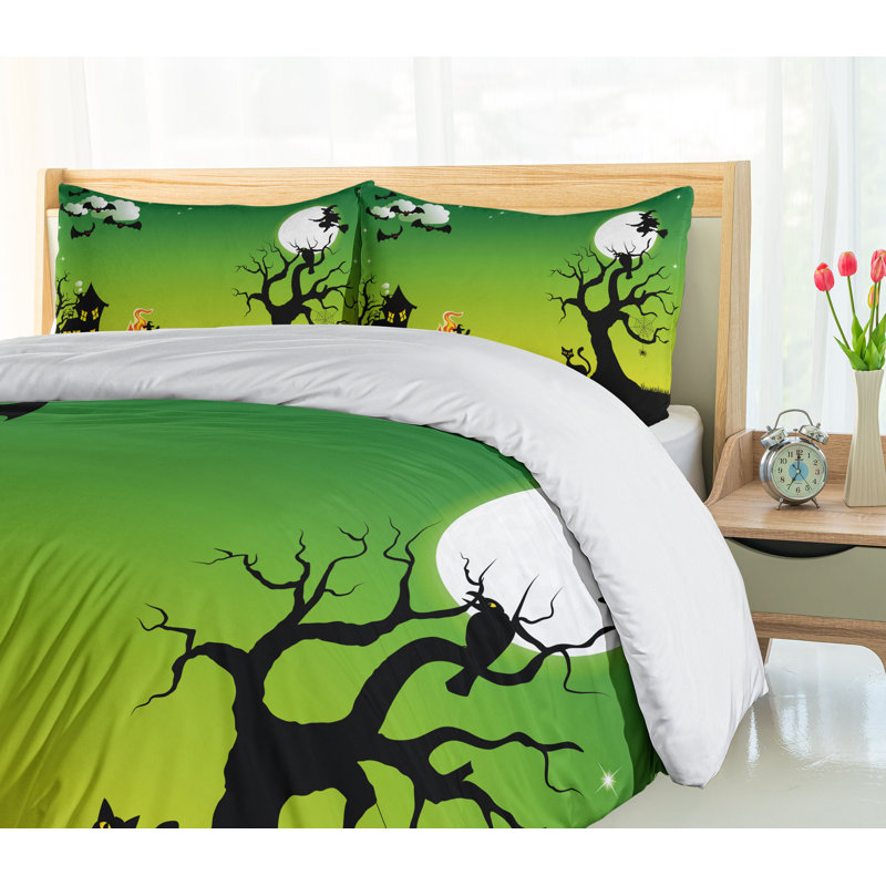 Green and Black Halloween Queen Duvet Cover Set with Pillow Shams