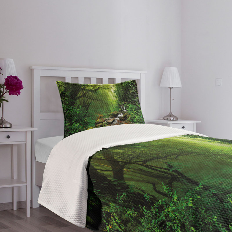 Twin White Quilted Bedspread Set with Forest Design