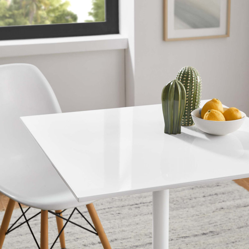 Table de salle à manger carréeLippa, Blanc, H 29,5 po x l 28 po x L 28 po