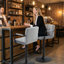 Tabouret de bar rembourré en velours Damiah Crosdy-911706678