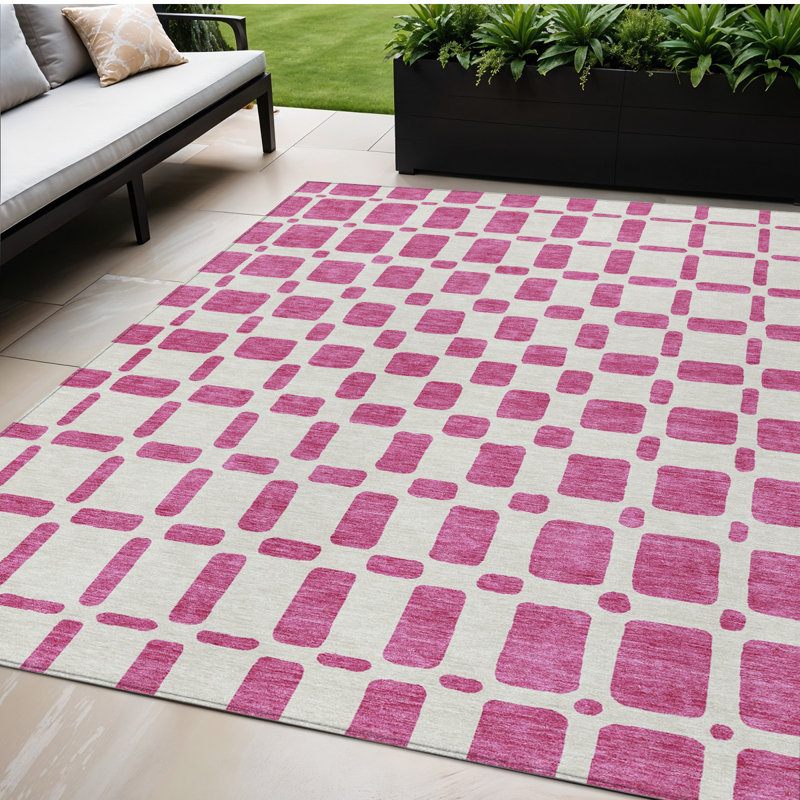Tapis intérieur / extérieur géométrique lavable 5 pi x 8 pi rosé et ivoire