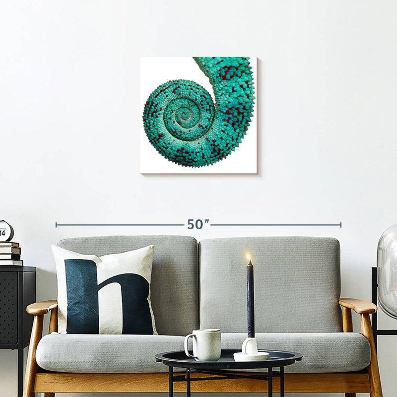 Crowle Chameleon Tail, 20" H x 20" W