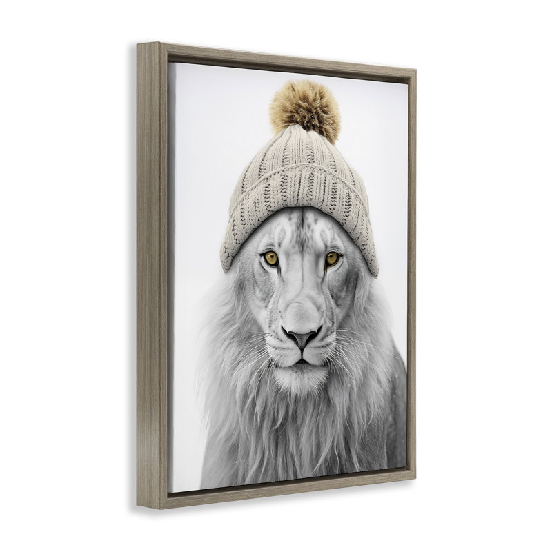 «Lion in Winter Hat» par Sasha, Cadre flottant orme Montalcino, H 31 po x l 25 po