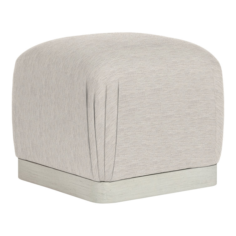 Nola Ottoman