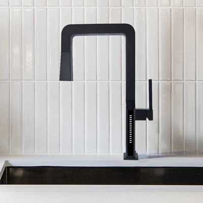 Digital Display Pull-Out Kitchen Faucet