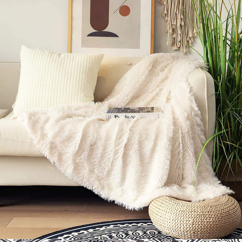 Couverture décorative extra douce en fausse fourrure pour lit simple 70 po x 78 po, poil long réversible à poils longs pelucheux, douillet moelleux douillet en microfibre pour canapé-lit, blanc crème