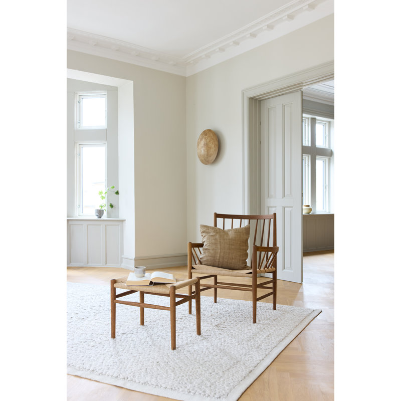 J83 Accent Stool, Smoked Nature