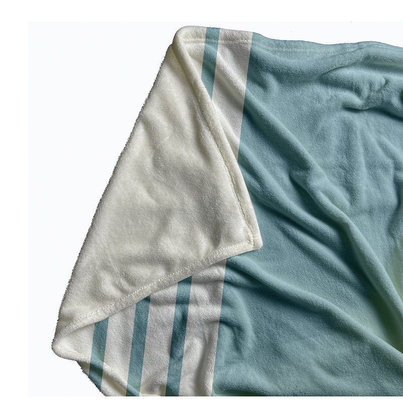 Jeté toutes saisons à rayures épaisses 50 po x 60 po, Bleu clair