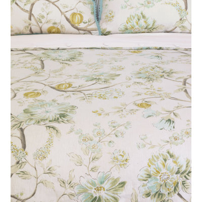 Magnolia Comforter