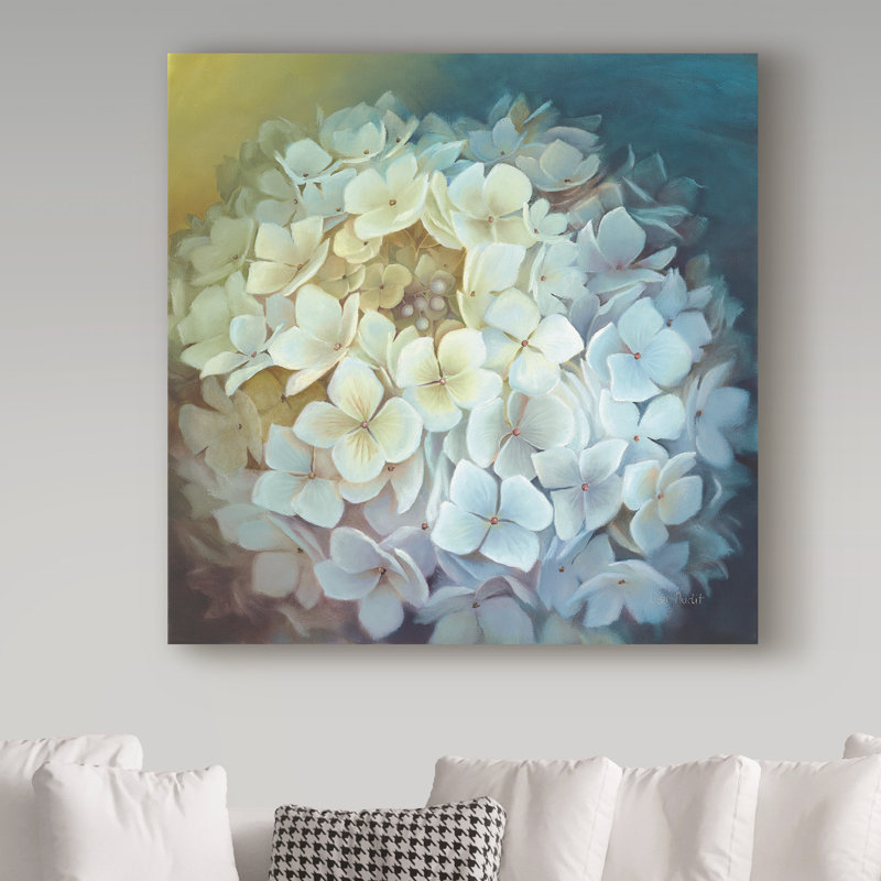 «Hydrangea» par Lisa Audit - impression sur toile tendue, H 35 po x l 35 po