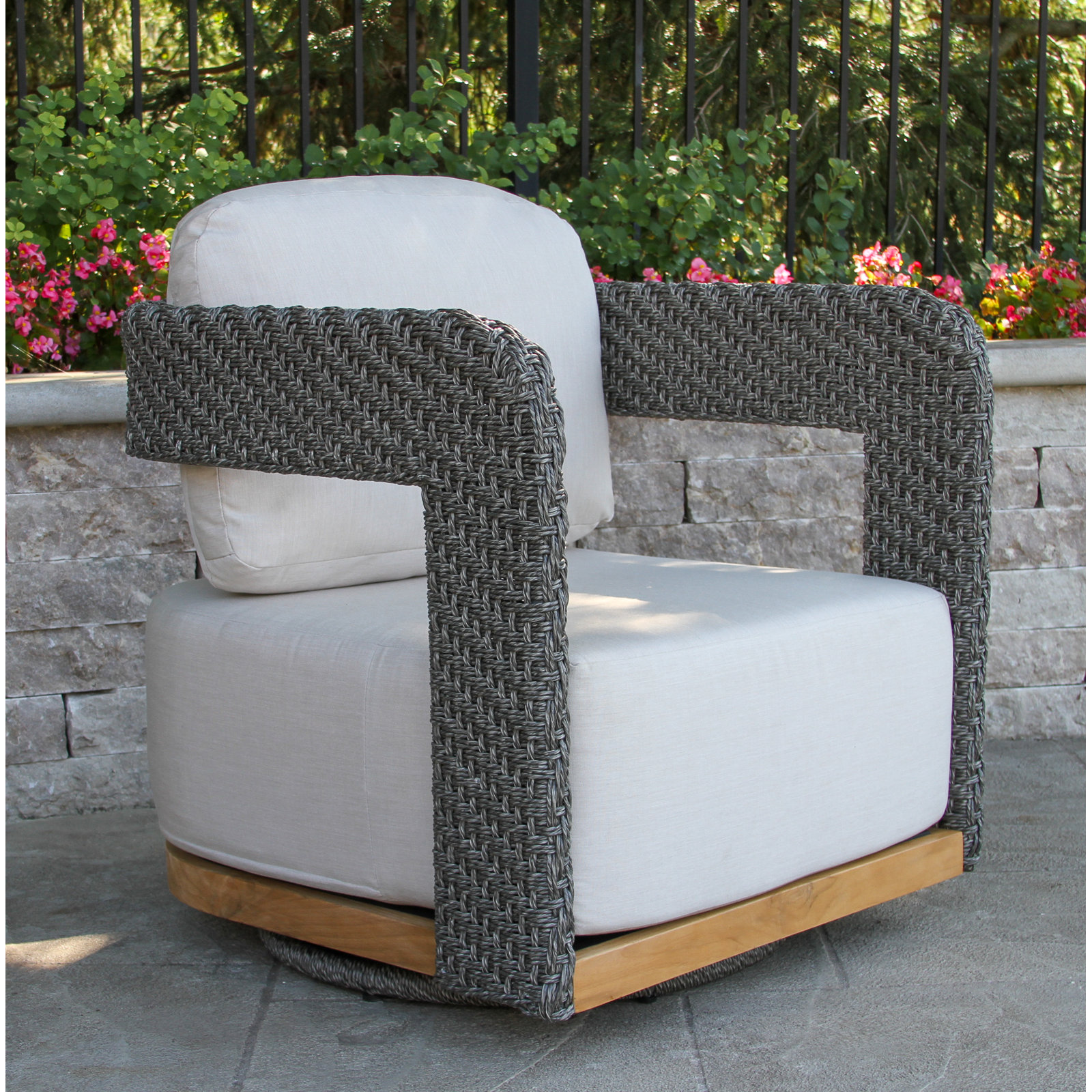 Estate Sunbrella® Swivel Patio Lounge Chair